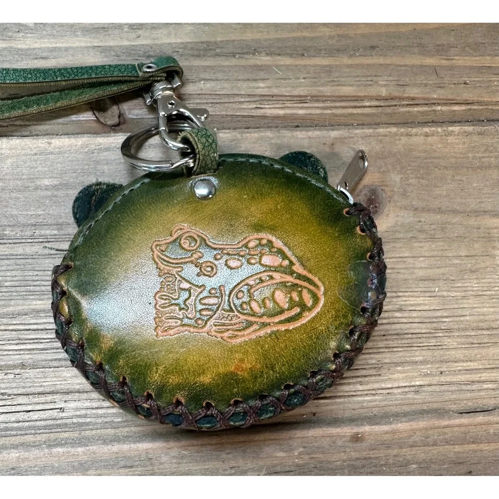 Handcrafted Frog Coin Purse Leather Keychain Wristlet OS Green Excellent